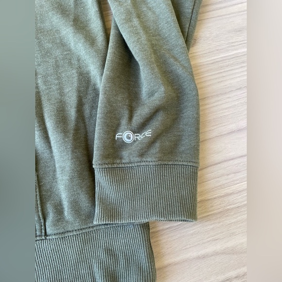 Carhartt Heather Green T-Shirt with Pocket - Picture 8 of 11